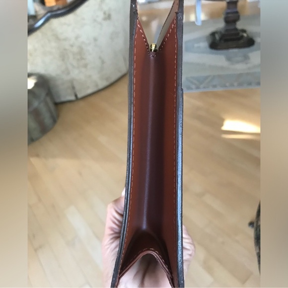 Excellent Louis Vuitton Monogram Pochette Homme Clutch - Picture 17 of 17